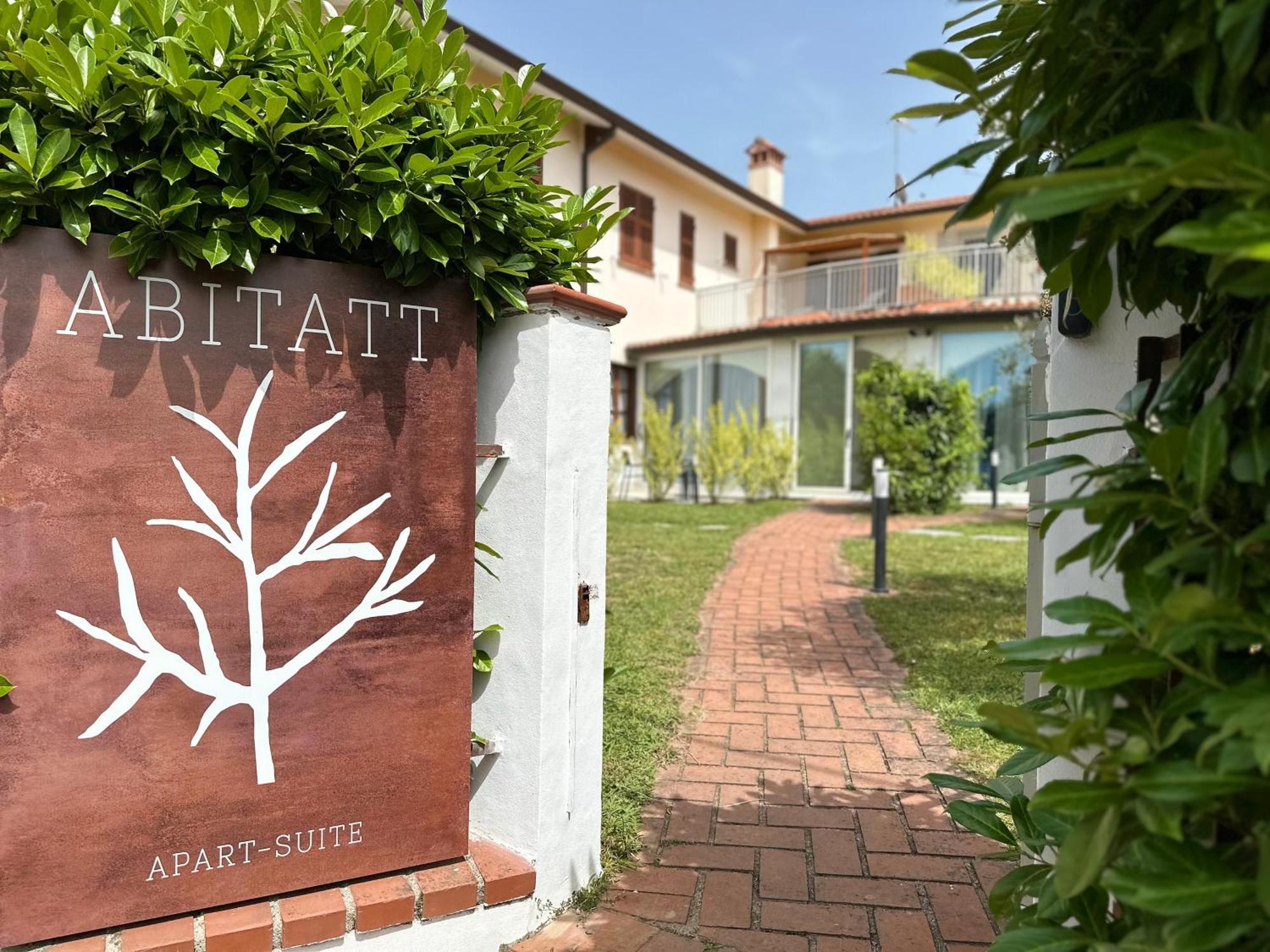 Abitatt Aparthotel Fosdinovo Bagian luar foto